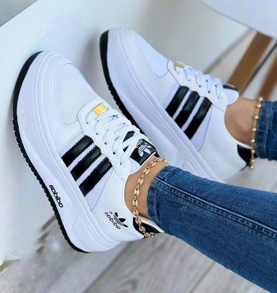 ¡Las Zapatillas Femeninas que Revolucionan Tu Estilo y Comodidad!